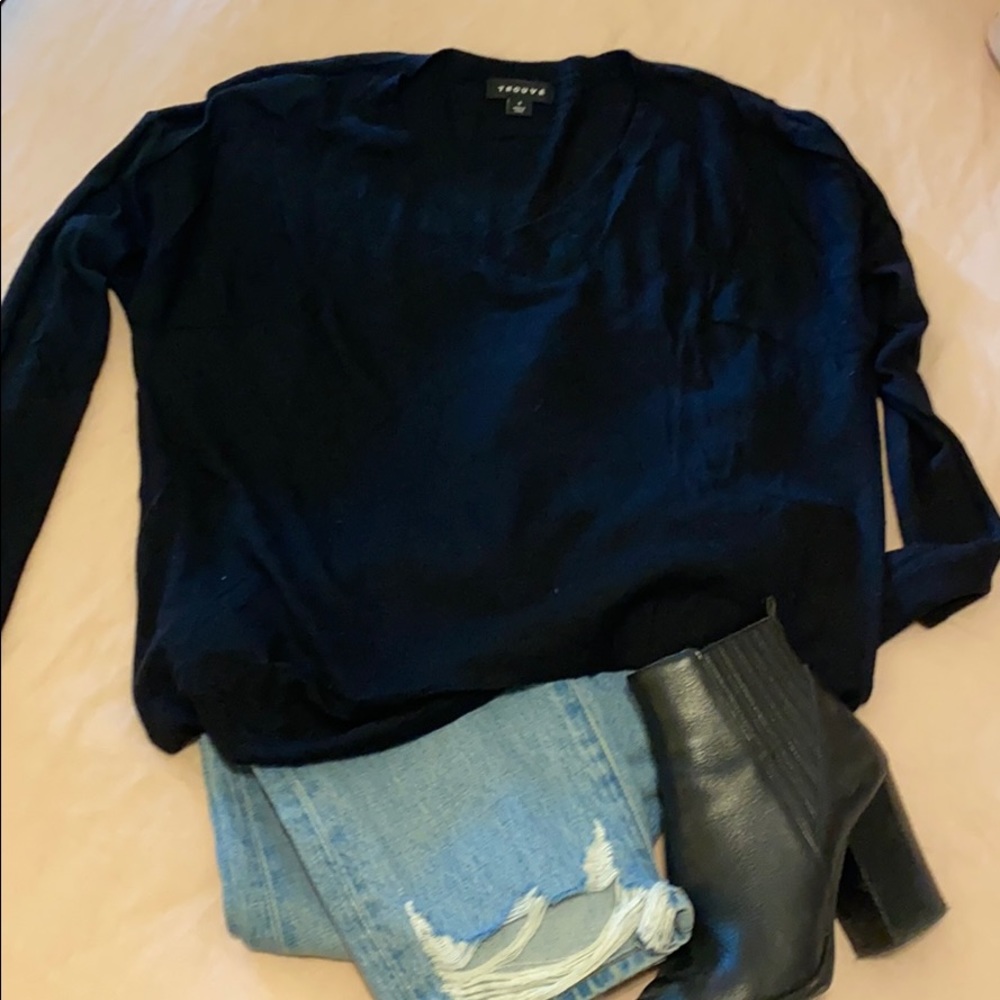 Trouve light weight black sweater